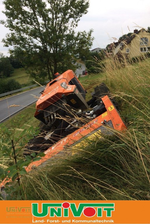 Böschungsmähgerät des Typs Ferri Mähraupe ferngesteuert Forstmulcher Schlegelmulcher Mulchraupe, Gebrauchtmaschine in Warmensteinach (Bild 4)