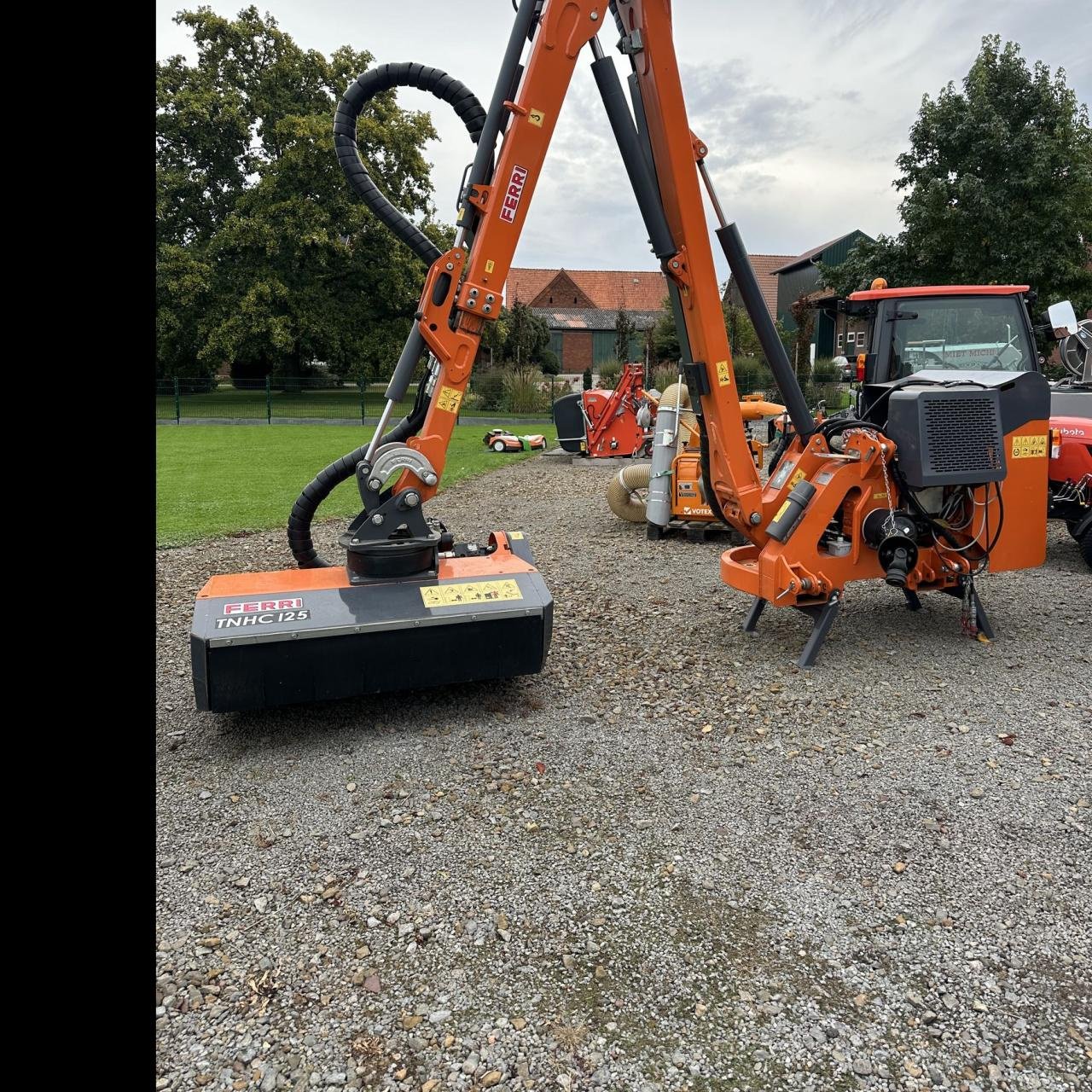 Böschungsmähgerät des Typs Ferri TSH 720Z mit Schlegelmähkopf, Gebrauchtmaschine in Meerbeck (Bild 1)