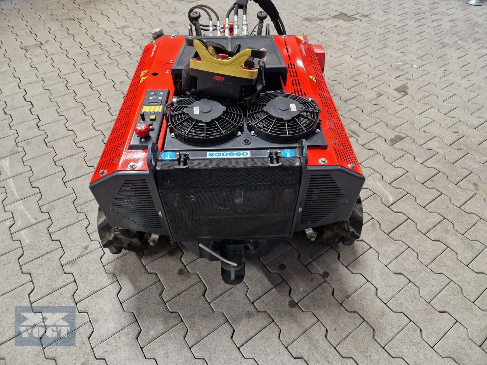 Böschungsmähgerät typu Herkules Multitec 23i RC Mulchraupe /Geräteträger mit Mulchkopf-Gebrauchtgerät-, Gebrauchtmaschine v Schmallenberg (Obrázek 5)