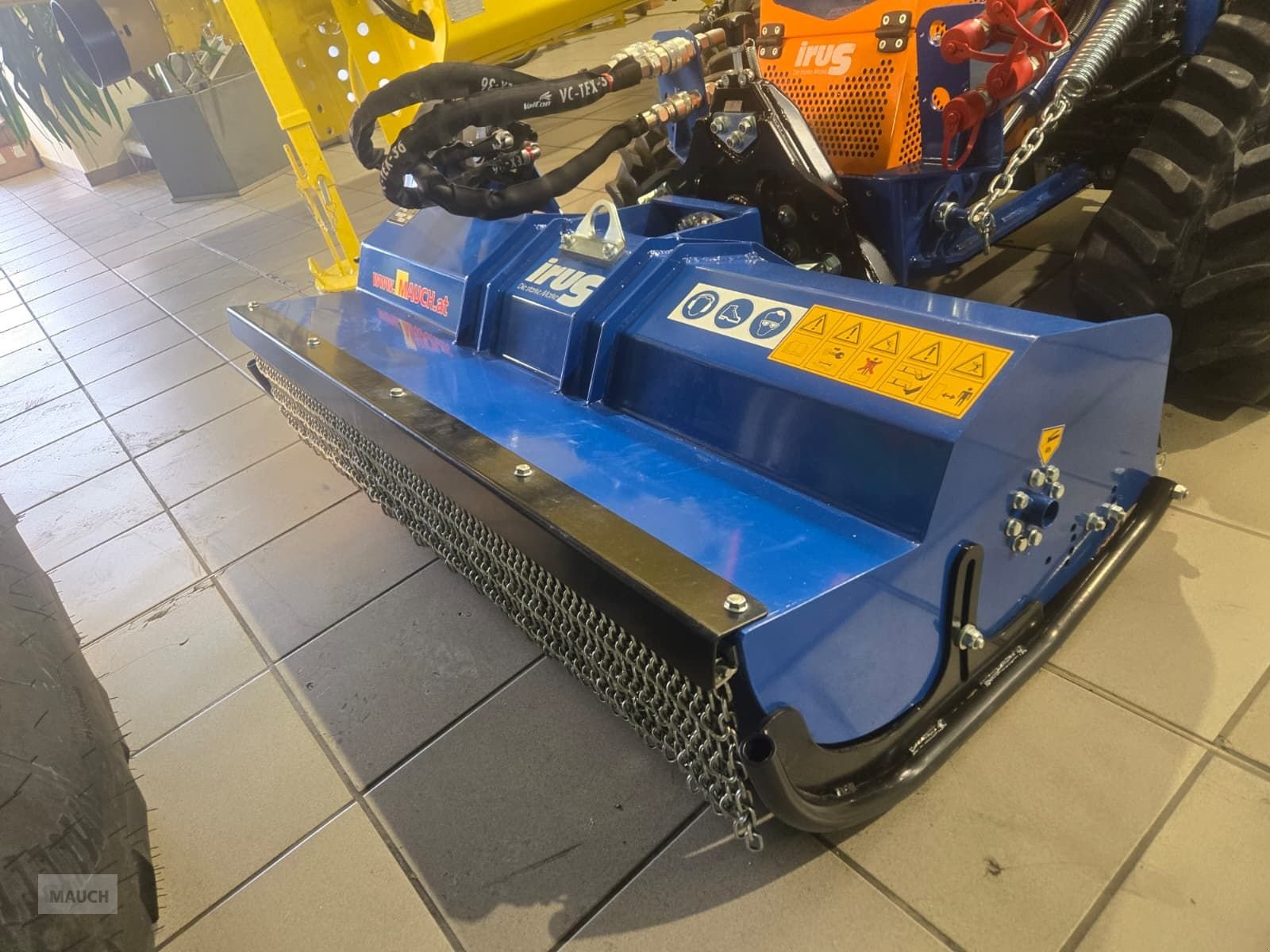 Böschungsmähgerät от тип Irus Deltrak 25V2.5, Neumaschine в Burgkirchen (Снимка 3)