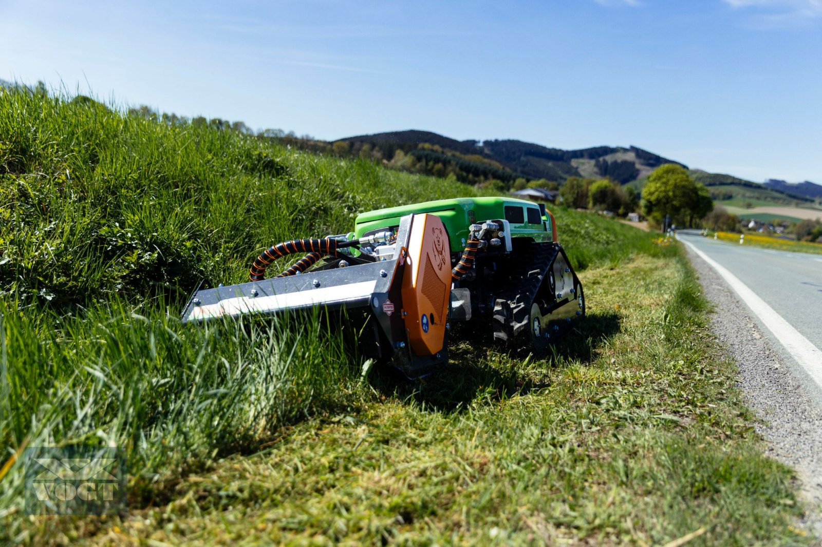 Böschungsmähgerät tipa MDB LV250 PRO Kompakte Mähraupe /Mulchraupe /Funkraupe inkl. Schlegelmulcher-, Neumaschine u Schmallenberg (Slika 4)