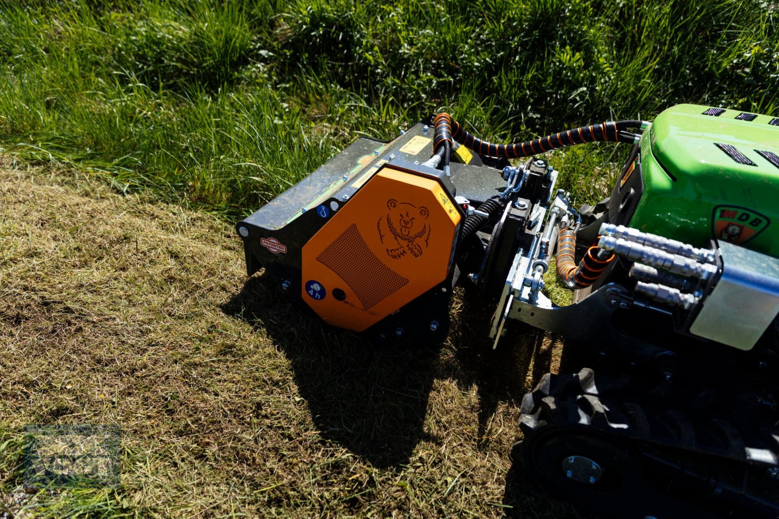 Böschungsmähgerät tipa MDB LV250 PRO Kompakte Mähraupe /Mulchraupe /Funkraupe inkl. Schlegelmulcher-, Neumaschine u Schmallenberg (Slika 8)