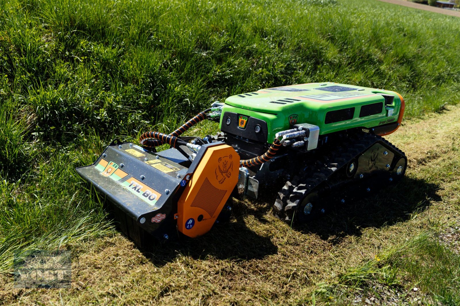 Böschungsmähgerät tipa MDB LV250 PRO Kompakte Mähraupe /Mulchraupe /Funkraupe inkl. Schlegelmulcher-, Neumaschine u Schmallenberg (Slika 9)