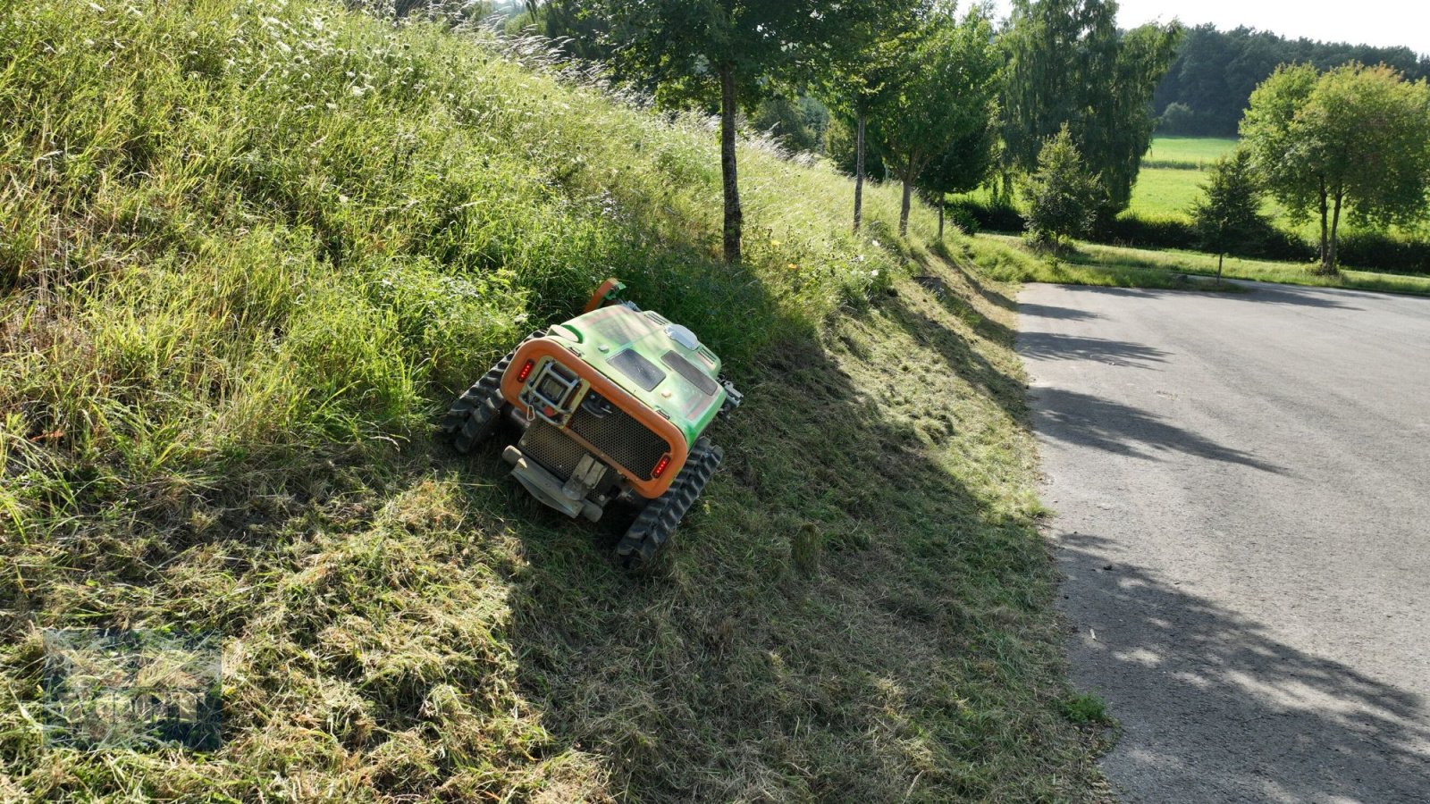 Böschungsmähgerät tipa MDB LV250 PRO Kompakte Mähraupe /Mulchraupe /Funkraupe inkl. Schlegelmulcher-, Neumaschine u Schmallenberg (Slika 12)
