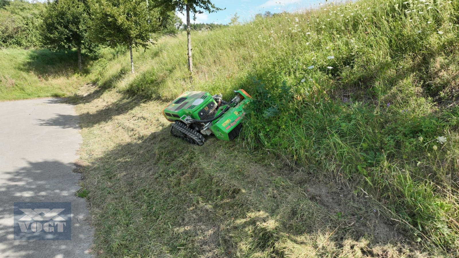 Böschungsmähgerät tipa MDB LV250 PRO Kompakte Mähraupe /Mulchraupe /Funkraupe inkl. Schlegelmulcher-, Neumaschine u Schmallenberg (Slika 13)