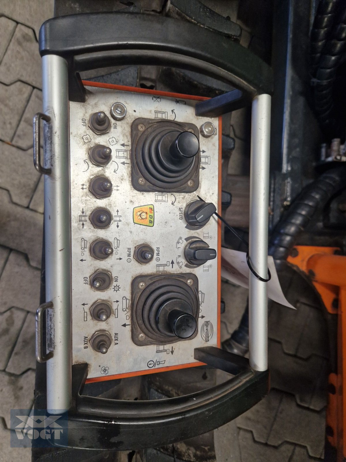 Böschungsmähgerät Türe ait MDB LV500 Mulchraupe /Mähraupe inkl. Dragone V-130 Schlegelmulcher, Gebrauchtmaschine içinde Schmallenberg (resim 12)