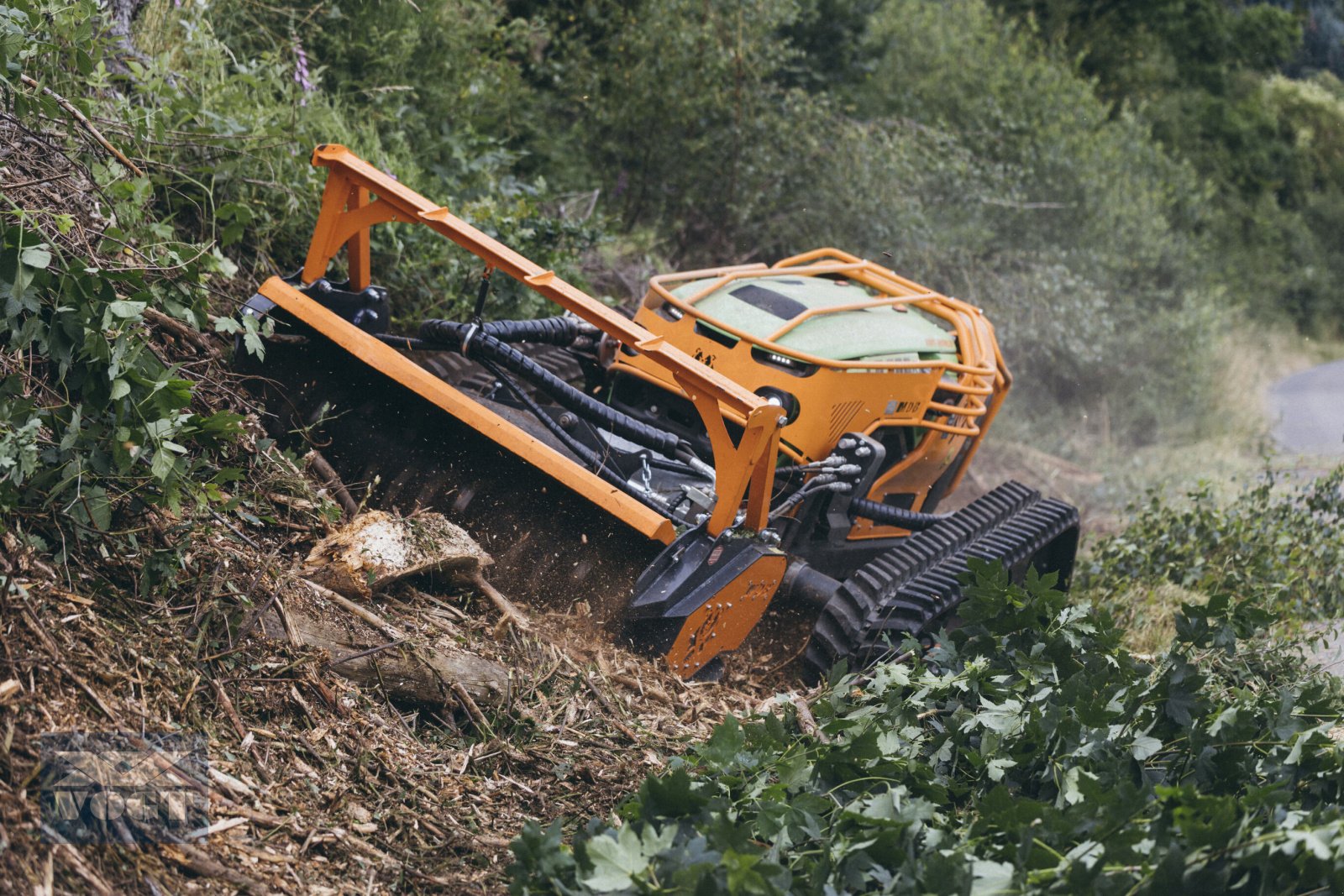 Böschungsmähgerät typu MDB LV800 PRO Mulchraupe /Forstraupe mit MDB Forstmulchkopf FM 150 PRO, Neumaschine v Schmallenberg (Obrázek 9)