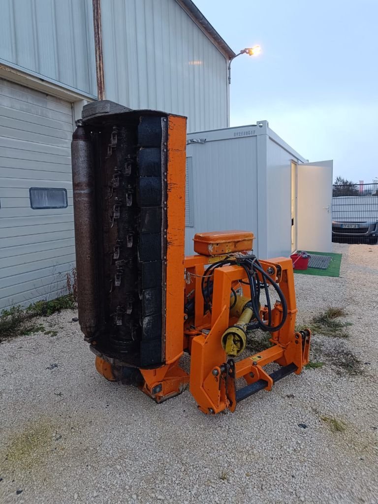 Böschungsmähgerät des Typs Noremat SPRINTA 1600, Gebrauchtmaschine in Lérouville (Bild 2)