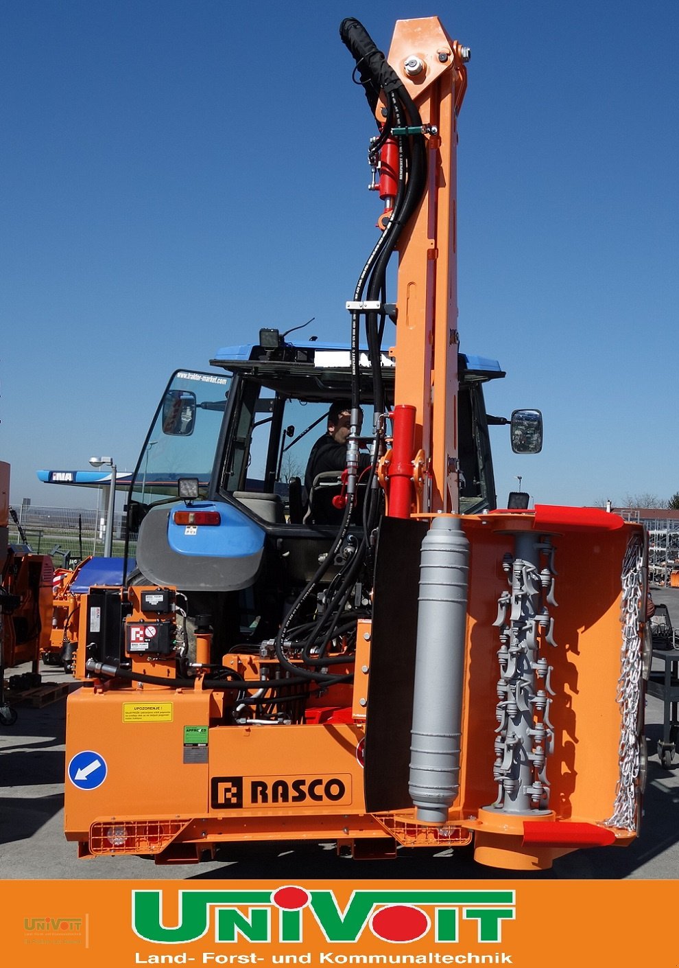 Böschungsmähgerät typu Rasco Spectra 7000 für Traktor Reichweite 7,0m + Kanalreiniger - Grabenfräse + Astschere + Wildkrautbürste, Mietmaschine v Warmensteinach (Obrázok 5)