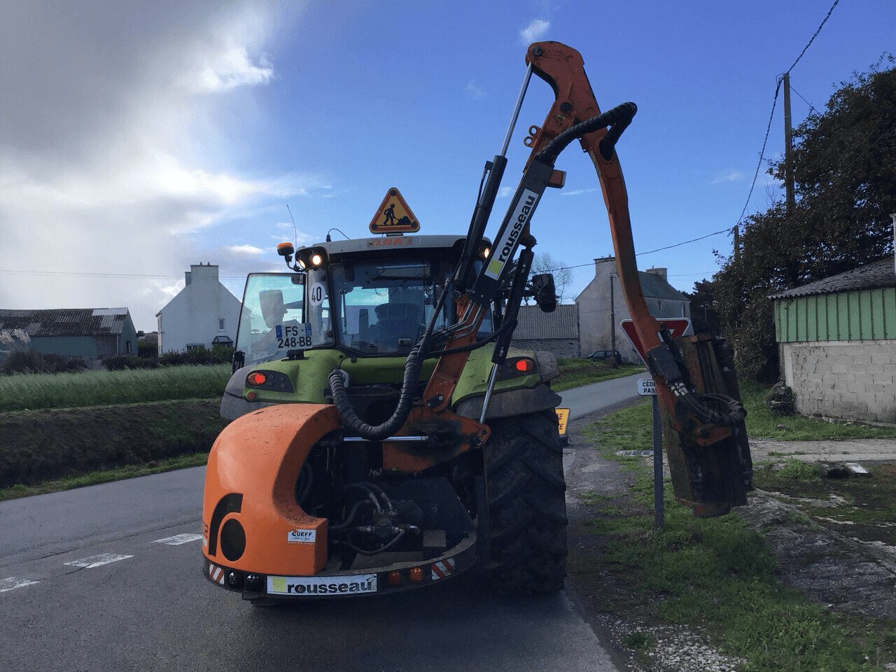 Böschungsmähgerät typu Rousseau DEBROUSSAILLEUSE  KASTOR 500PA, Gebrauchtmaschine w PLOUIGNEAU (Zdjęcie 2)