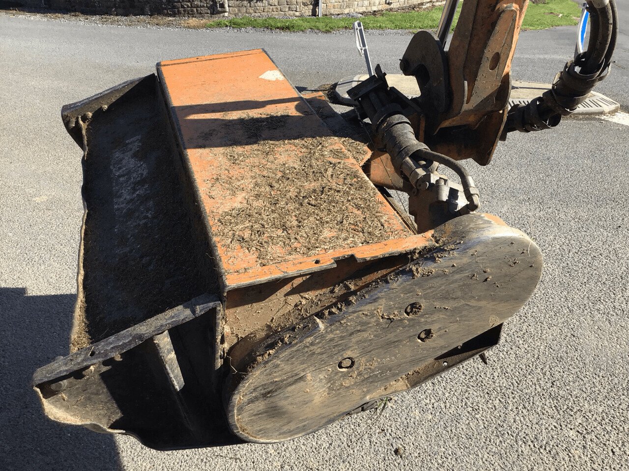 Böschungsmähgerät typu Rousseau DEBROUSSAILLEUSE  KASTOR 500PA, Gebrauchtmaschine w PLOUIGNEAU (Zdjęcie 4)