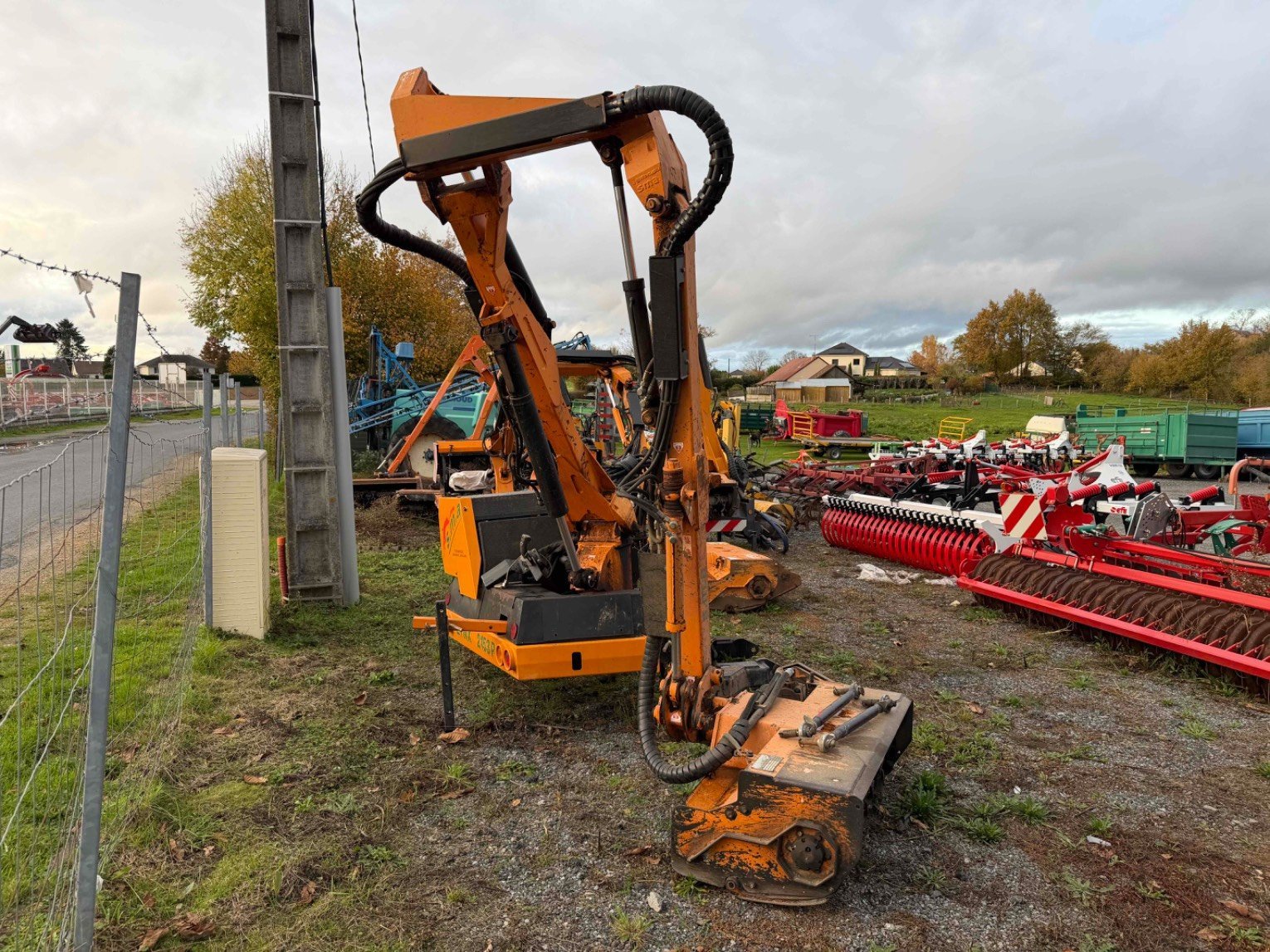 Böschungsmähgerät van het type SMA LYNX 2153 P, Gebrauchtmaschine in LA SOUTERRAINE (Foto 4)
