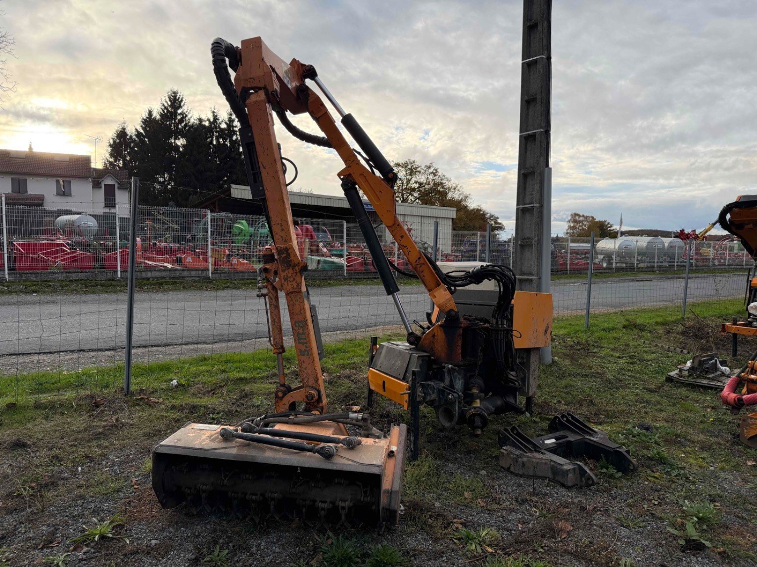 Böschungsmähgerät Türe ait SMA LYNX 2153 P, Gebrauchtmaschine içinde LA SOUTERRAINE (resim 2)