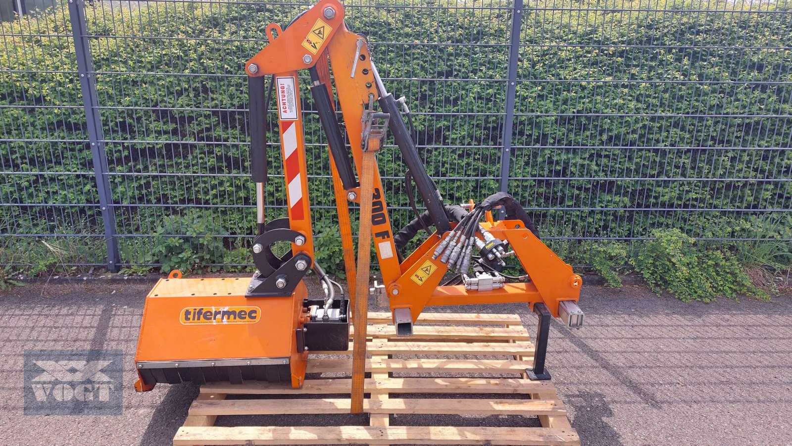 Böschungsmähgerät Türe ait Tifermec 300F Ausleger inkl. Mulchkopf T-60G für MDB Funkraupe-Vorführgerät-, Gebrauchtmaschine içinde Schmallenberg (resim 5)