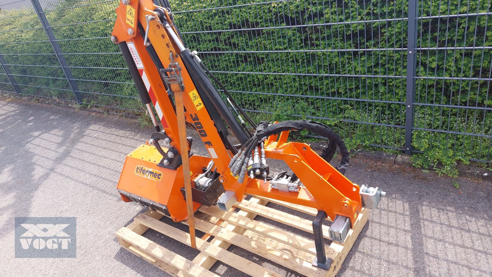 Böschungsmähgerät Türe ait Tifermec 300F Ausleger inkl. Mulchkopf T-60G für MDB Funkraupe-Vorführgerät-, Gebrauchtmaschine içinde Schmallenberg (resim 12)