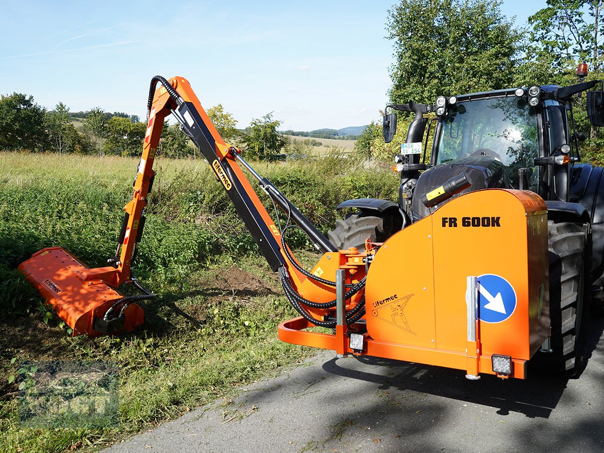 Böschungsmähgerät des Typs Tifermec DEC600K FR inkl. Mulchkopf T-130P Auslegemulcher /Böschungsmulcher, Neumaschine in Schmallenberg (Bild 2)