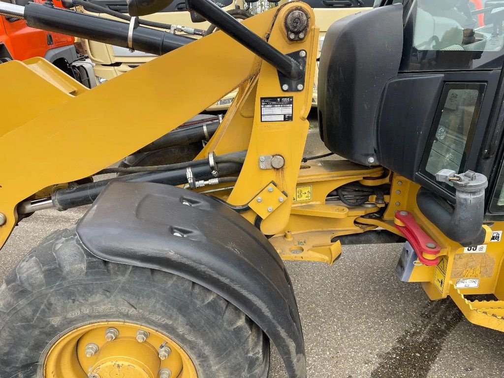 Bulldozer typu Caterpillar 906H met Klapschauffel 1.900 uhr !! Nieuwstaat !!, Gebrauchtmaschine v Kerkrade (Obrázek 4)