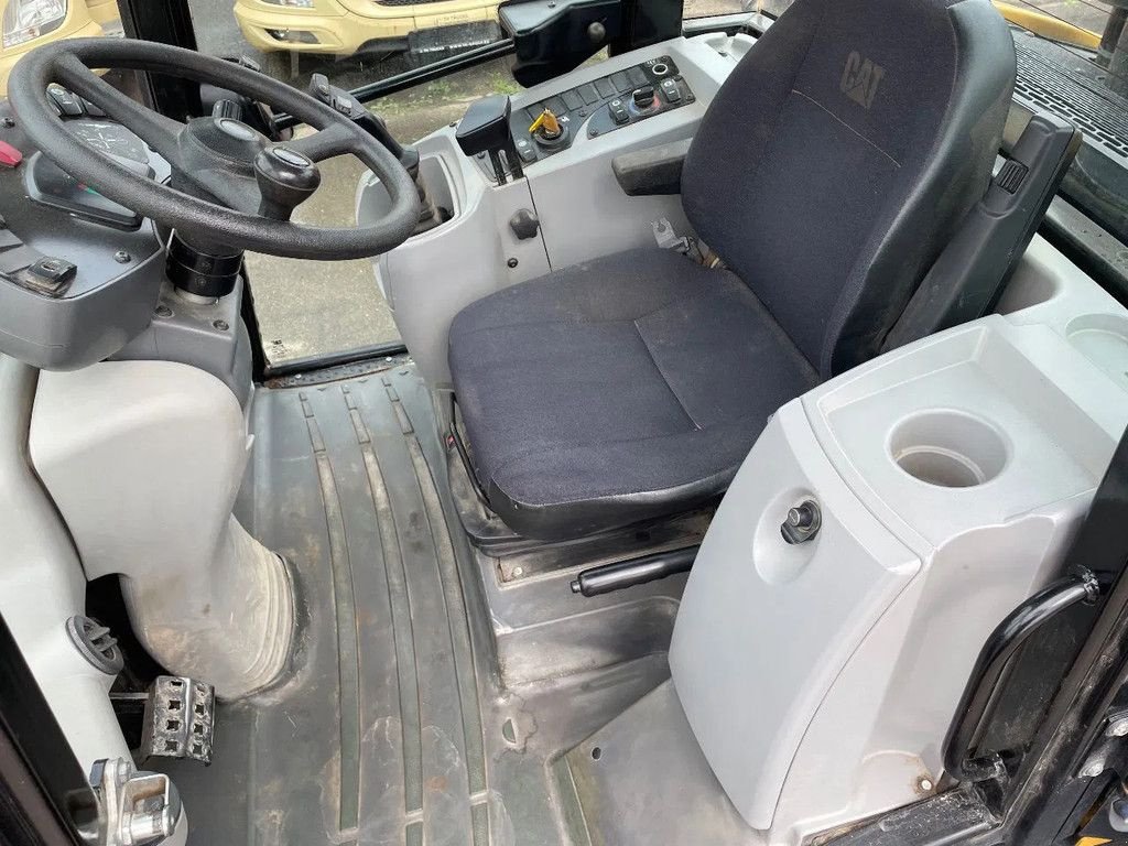 Bulldozer typu Caterpillar 906H met Klapschauffel ONLY 1900 uhr !! Nieuwstaat !! Direkt inz, Gebrauchtmaschine v Kerkrade (Obrázek 7)