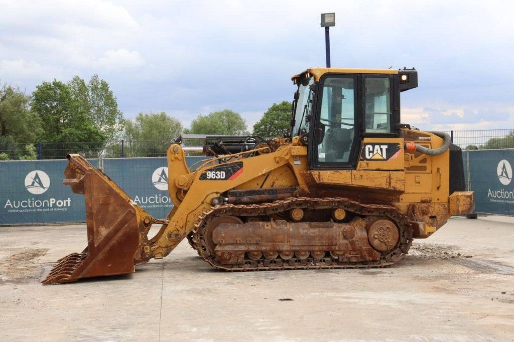 Bulldozer del tipo Caterpillar 963D, Gebrauchtmaschine en Antwerpen (Imagen 1)