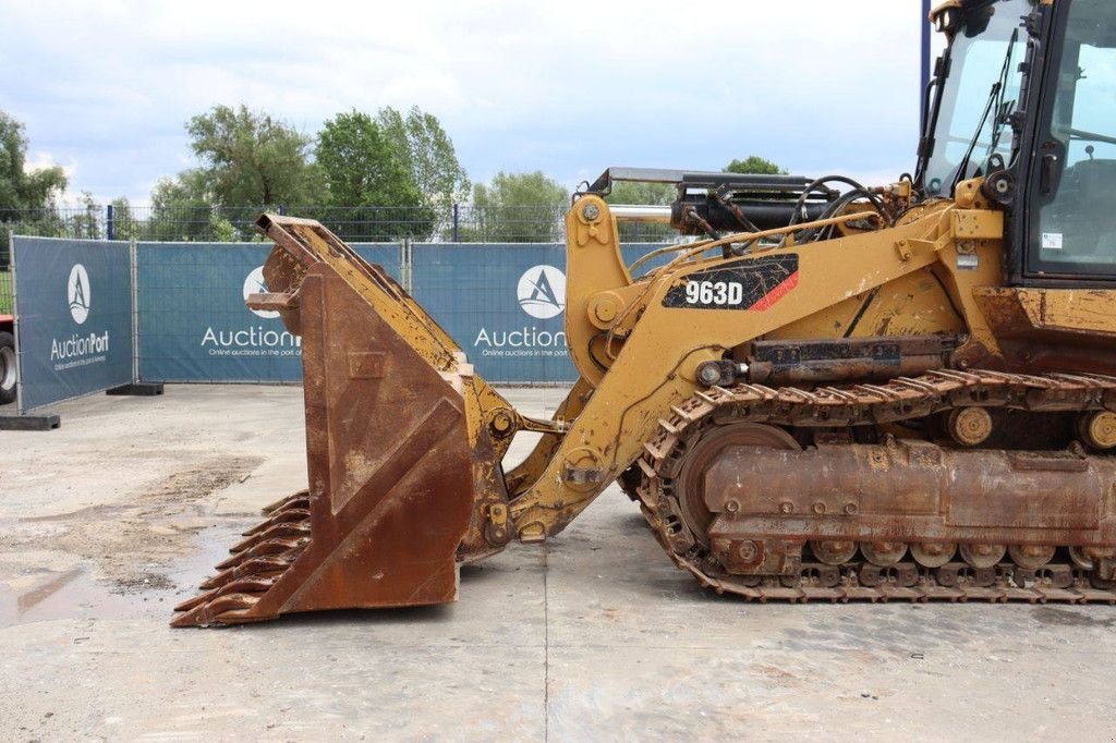 Bulldozer del tipo Caterpillar 963D, Gebrauchtmaschine en Antwerpen (Imagen 11)