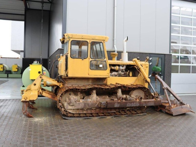 Bulldozer of the type Caterpillar D6C, Gebrauchtmaschine in Antwerpen (Picture 1)