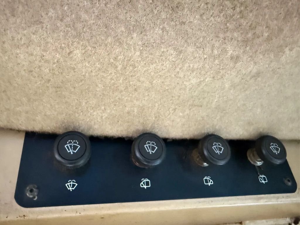 Bulldozer des Typs Caterpillar D6M, Gebrauchtmaschine in Doetinchem (Bild 9)