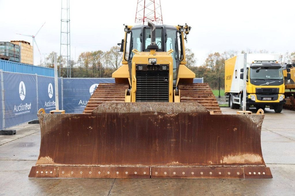 Bulldozer typu Caterpillar D6N LGP, Gebrauchtmaschine v Antwerpen (Obrázek 9)