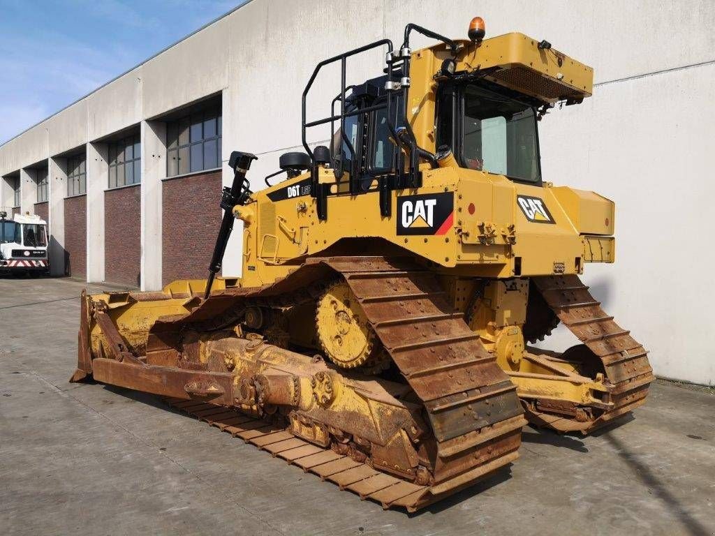 Bulldozer typu Caterpillar D6T LGP, Gebrauchtmaschine v Antwerpen (Obrázek 8)