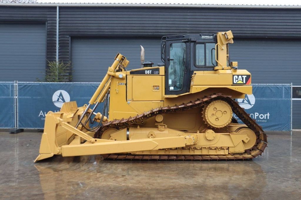 Bulldozer tip Caterpillar D6T LGP, Gebrauchtmaschine in Antwerpen (Poză 2)