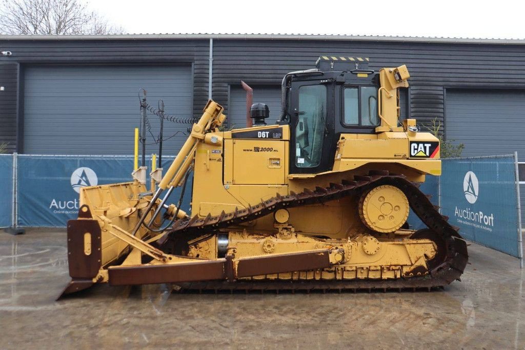 Bulldozer tip Caterpillar D6T LGP, Gebrauchtmaschine in Antwerpen (Poză 2)