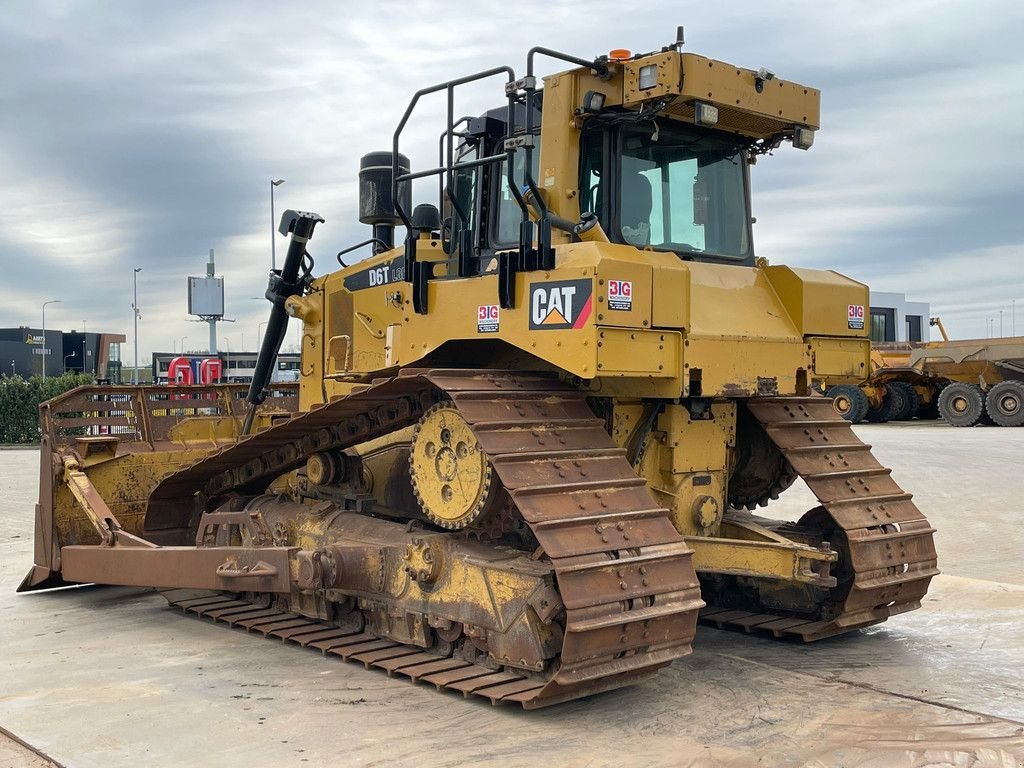 Bulldozer des Typs Caterpillar D6T LGP, Gebrauchtmaschine in Velddriel (Bild 3)