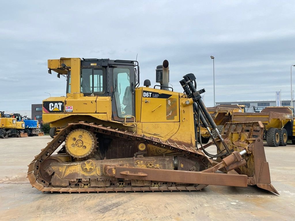 Bulldozer des Typs Caterpillar D6T LGP, Gebrauchtmaschine in Velddriel (Bild 7)