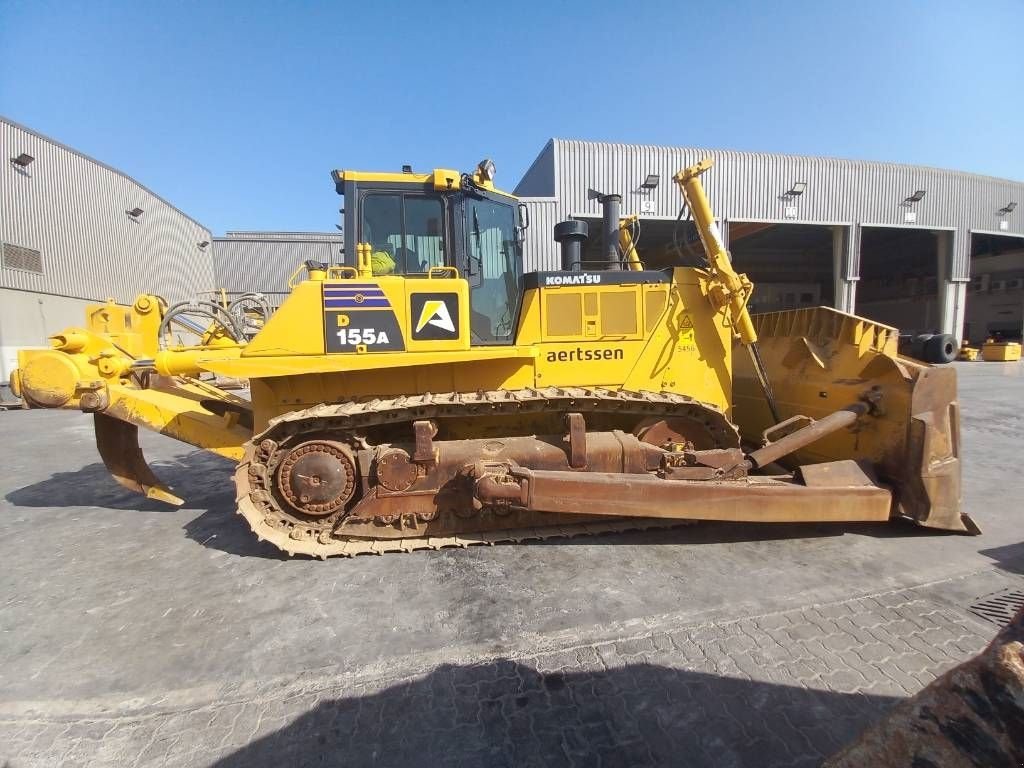 Bulldozer типа Komatsu D155A-6R (4 pcs available in Abu Dhabi), Gebrauchtmaschine в Stabroek (Фотография 4)