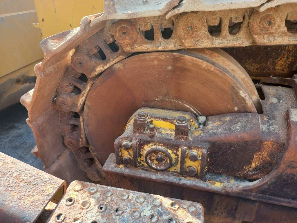 Bulldozer типа Komatsu D155A-6R (4 pcs available in Abu Dhabi), Gebrauchtmaschine в Stabroek (Фотография 11)