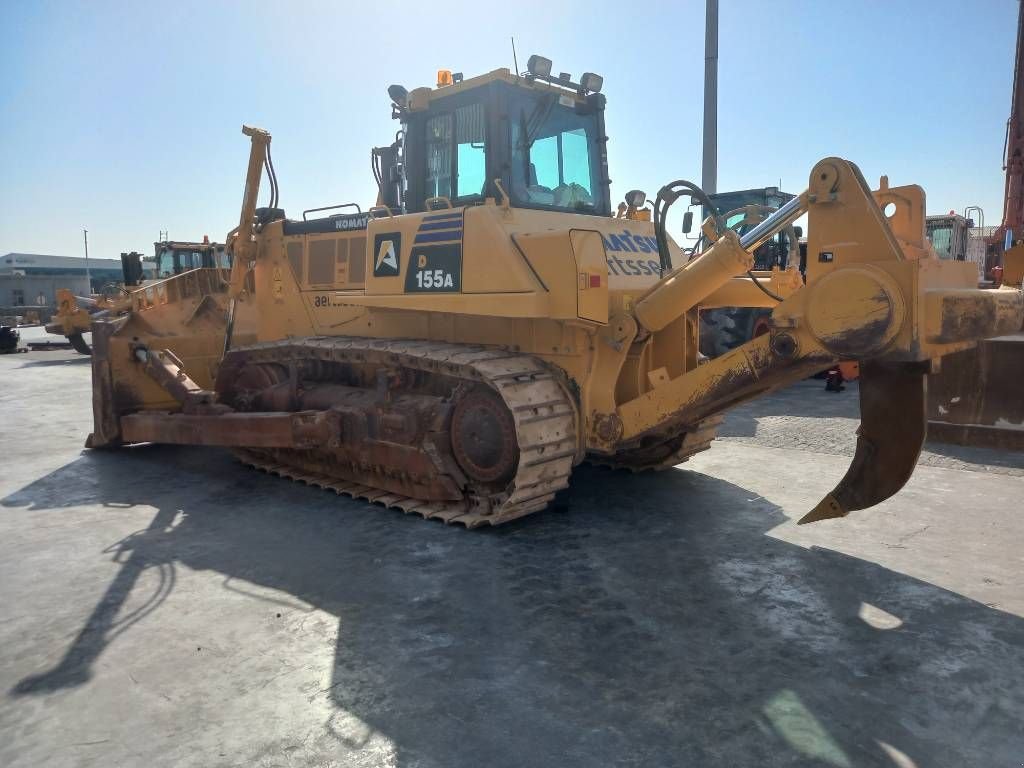 Bulldozer типа Komatsu D155A-6R (4 pcs available in abu Dhabi), Gebrauchtmaschine в Stabroek (Фотография 2)