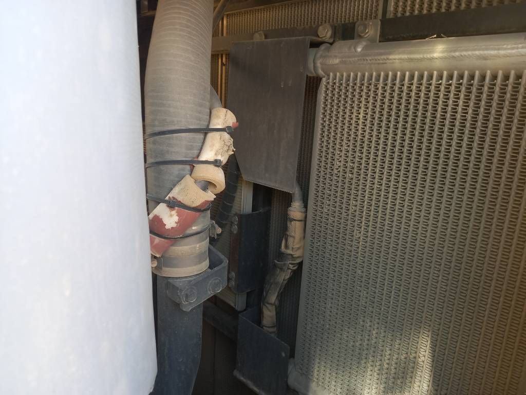 Bulldozer typu Komatsu D155A-6R (4 pcs available in Abu Dhabi), Gebrauchtmaschine v Stabroek (Obrázek 10)