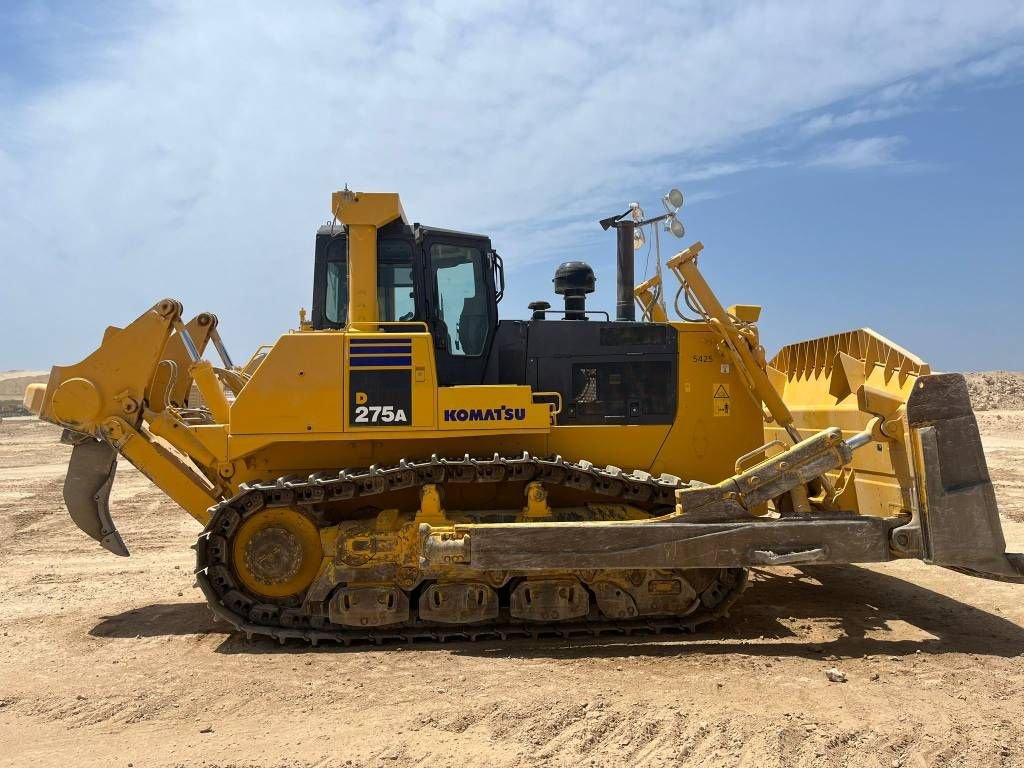 Bulldozer des Typs Komatsu D275A-5R (Saudi Arabia), Gebrauchtmaschine in Stabroek (Bild 1)