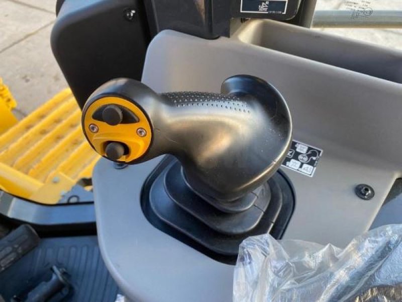 Bulldozer des Typs Komatsu D61 PXI-24 EO Génération 2, Gebrauchtmaschine in Sorée (Bild 5)