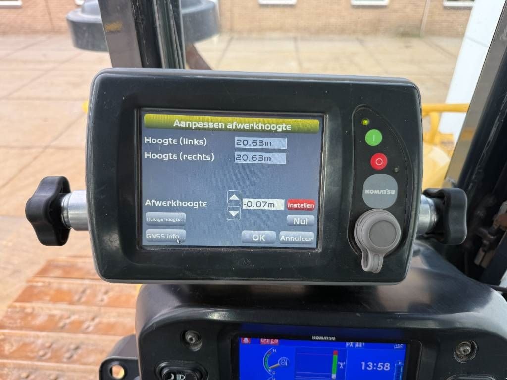 Bulldozer del tipo Komatsu D61PXi-24 - GPS System / Folding Blade, Gebrauchtmaschine In Veldhoven (Immagine 11)