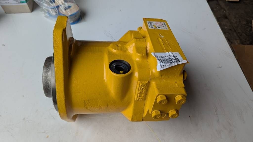 Bulldozer des Typs Komatsu D65PX-15 - HYDRAULIC MOTOR ASSY - 708-7L-00040, Neumaschine in Overijse (Bild 1)