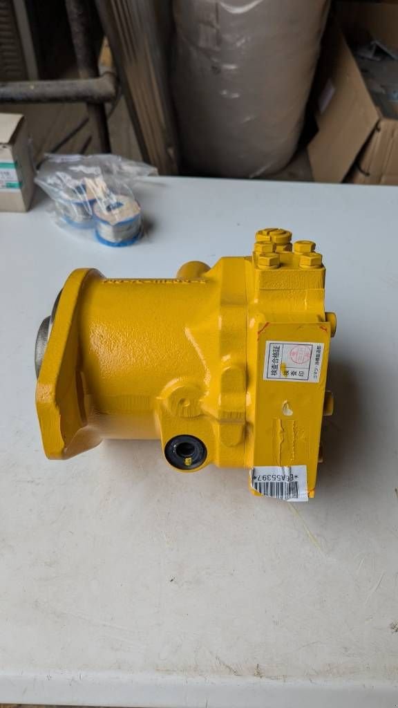 Bulldozer des Typs Komatsu D65PX-15 - HYDRAULIC MOTOR ASSY - 708-7L-00040, Neumaschine in Overijse (Bild 5)