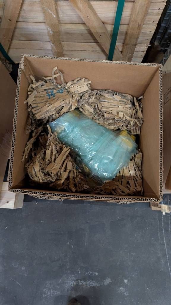 Bulldozer des Typs Komatsu D65PX-15 - HYDRAULIC MOTOR ASSY - 708-7L-00040, Neumaschine in Overijse (Bild 2)