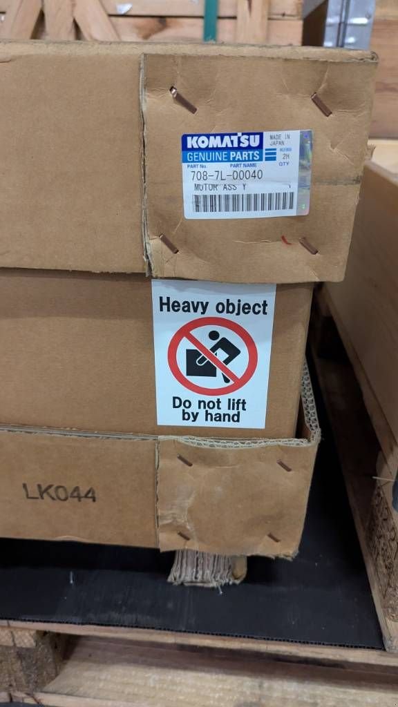 Bulldozer des Typs Komatsu D65PX-15 - HYDRAULIC MOTOR ASSY - 708-7L-00040, Neumaschine in Overijse (Bild 4)