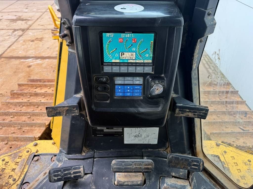 Bulldozer del tipo Komatsu D65WX-16 - German Machine / Folding Blade / Ripper, Gebrauchtmaschine In Veldhoven (Immagine 9)