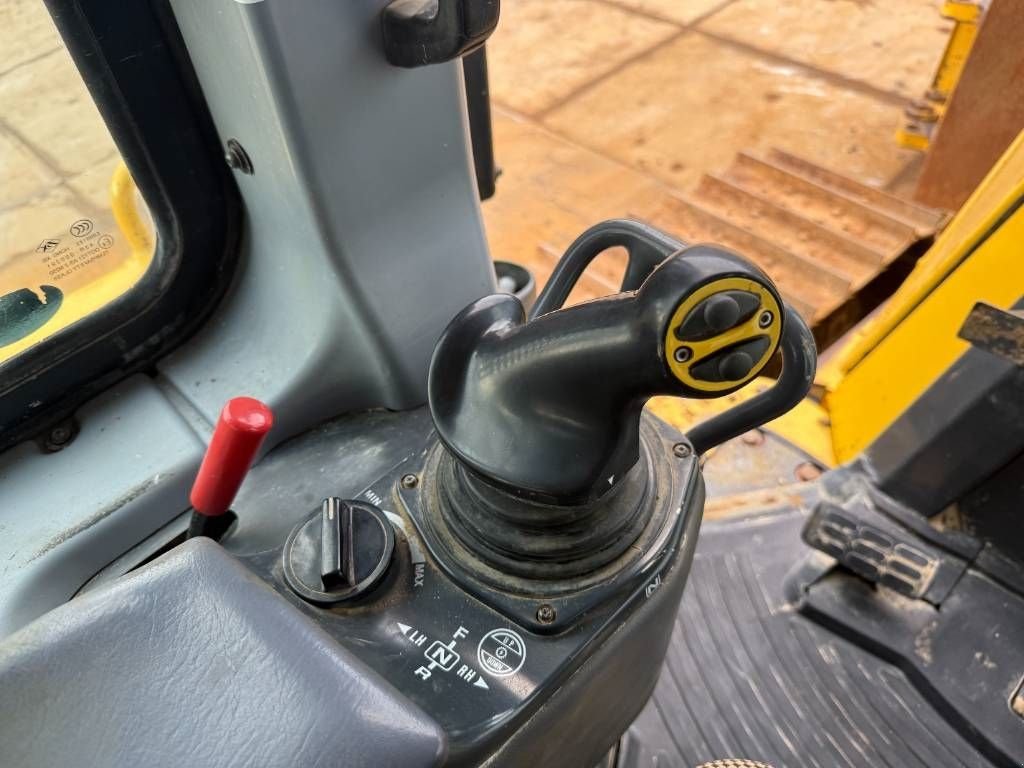 Bulldozer del tipo Komatsu D65WX-16 - German Machine / Folding Blade / Ripper, Gebrauchtmaschine In Veldhoven (Immagine 10)