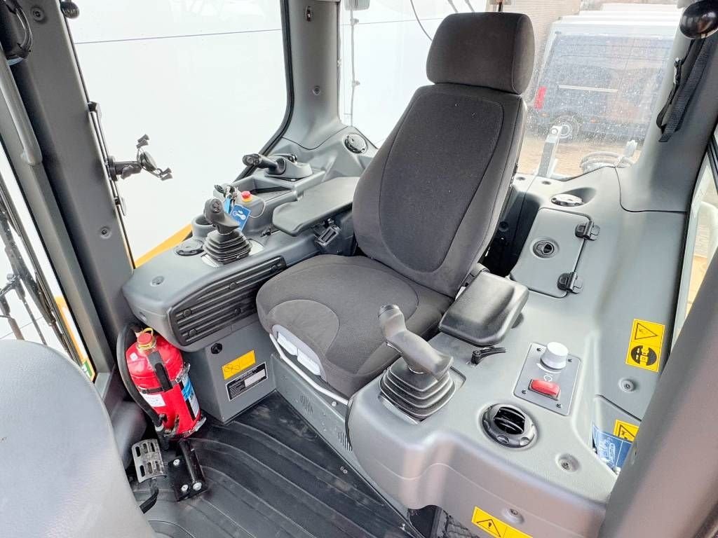 Bulldozer des Typs Liebherr PR756 05 Gen 8 - 68 Hours! Powertrain Warranty, Gebrauchtmaschine in Veldhoven (Bild 9)