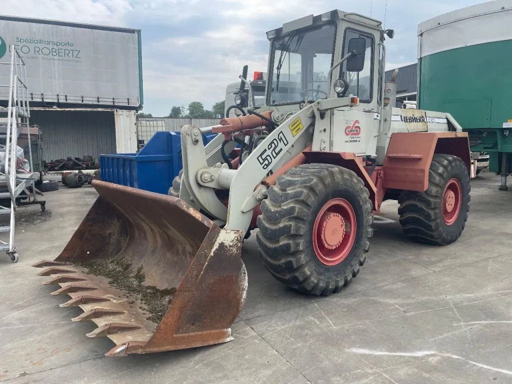 Bulldozer типа Liebherr Wiellader 521, Gebrauchtmaschine в Kerkrade (Фотография 1)