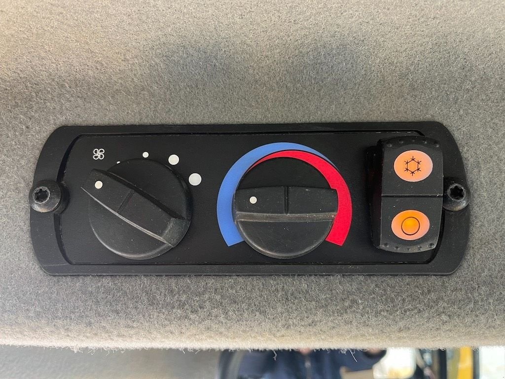 Bulldozer of the type Sonstige Cat D 6 T LGP, Gebrauchtmaschine in Oud Gastel (Picture 11)