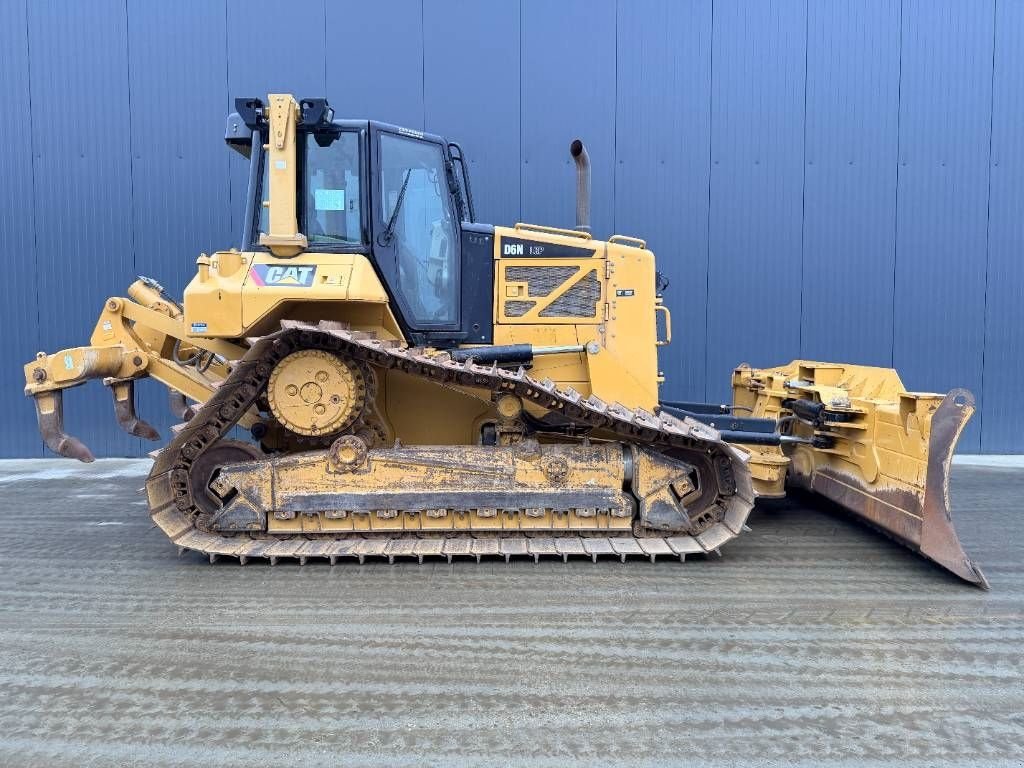 Bulldozer типа Sonstige Cat D6N LGP 90% good U/C Foldable blade, Gebrauchtmaschine в Venlo (Фотография 7)
