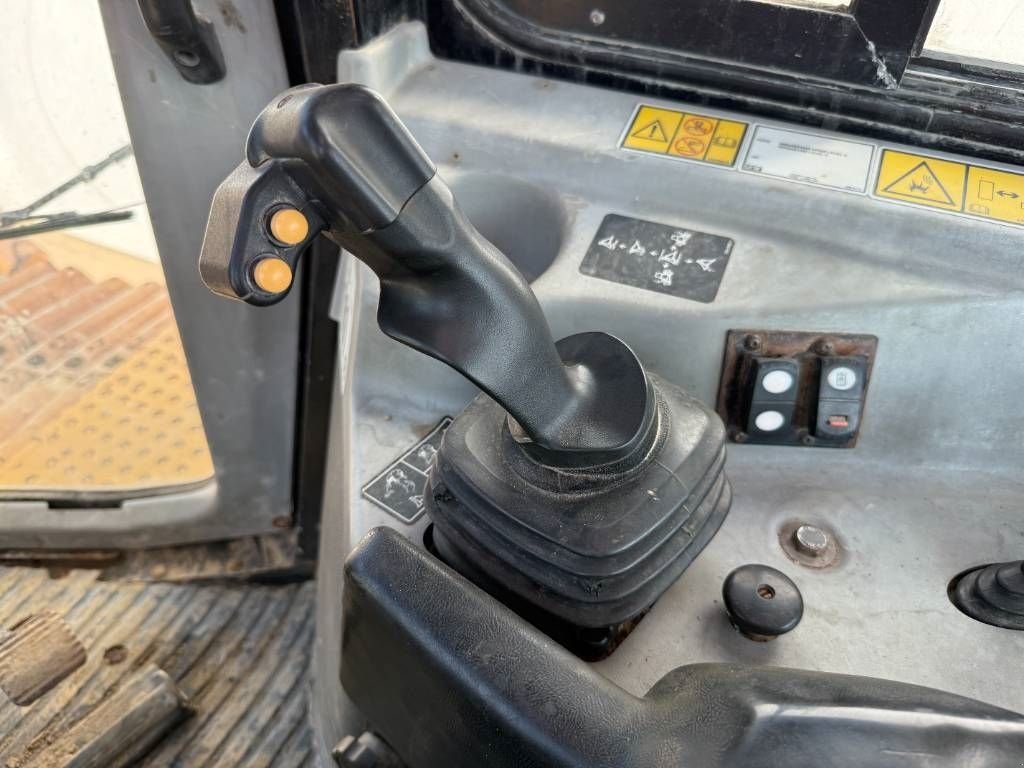 Bulldozer типа Sonstige Cat D6T LGP - Swamp Tracks / Dutch Machine, Gebrauchtmaschine в Veldhoven (Фотография 11)